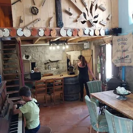 Le Saloon Du Vermois * Burthecourt-aux-Chenes